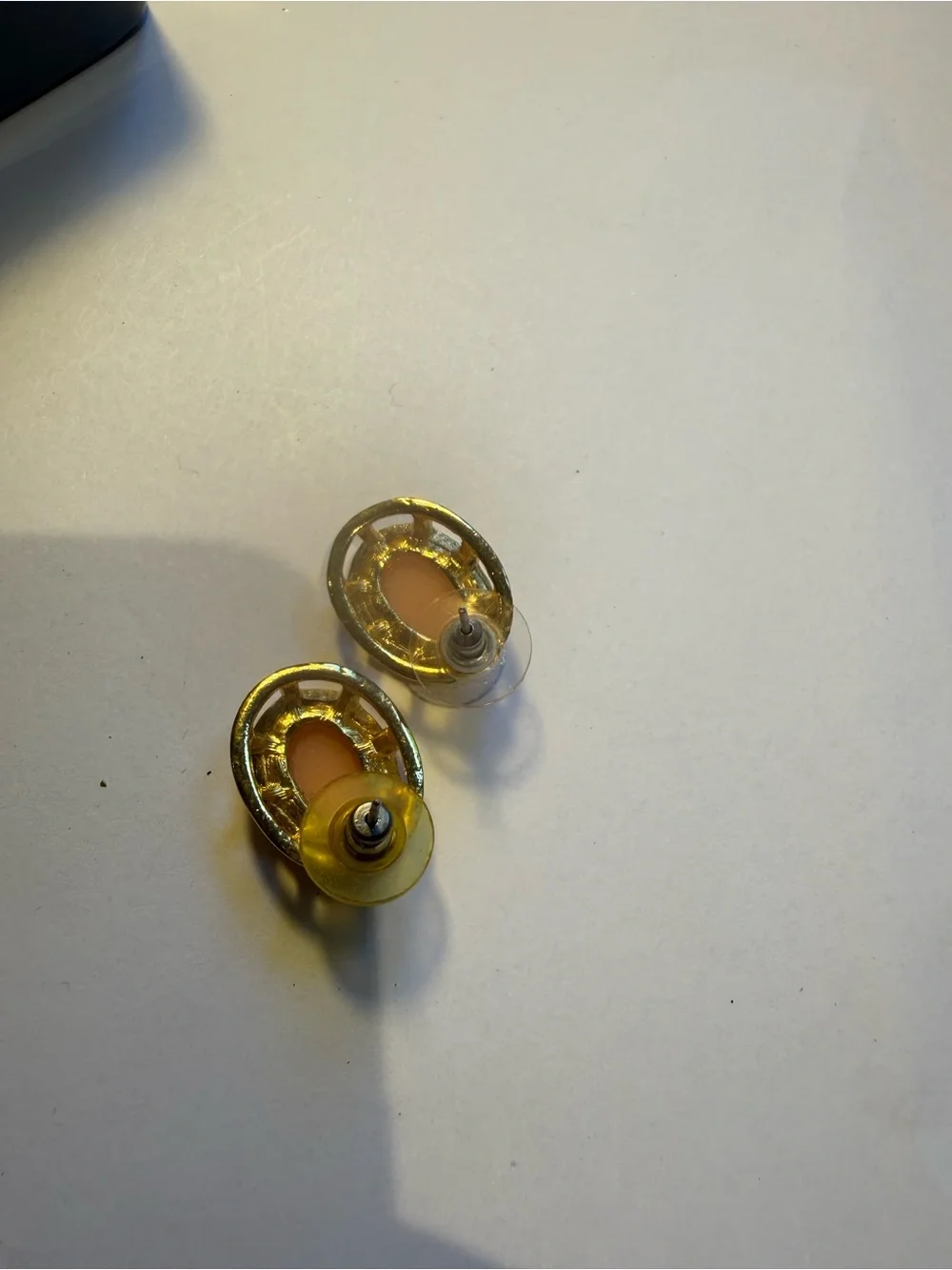Source Unknown gold tone